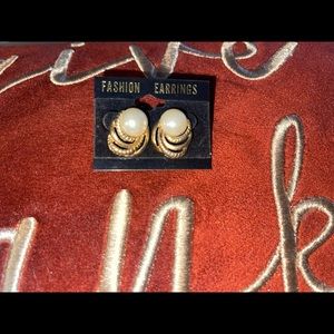 Vintage Gold Swirl Pearl Earrings